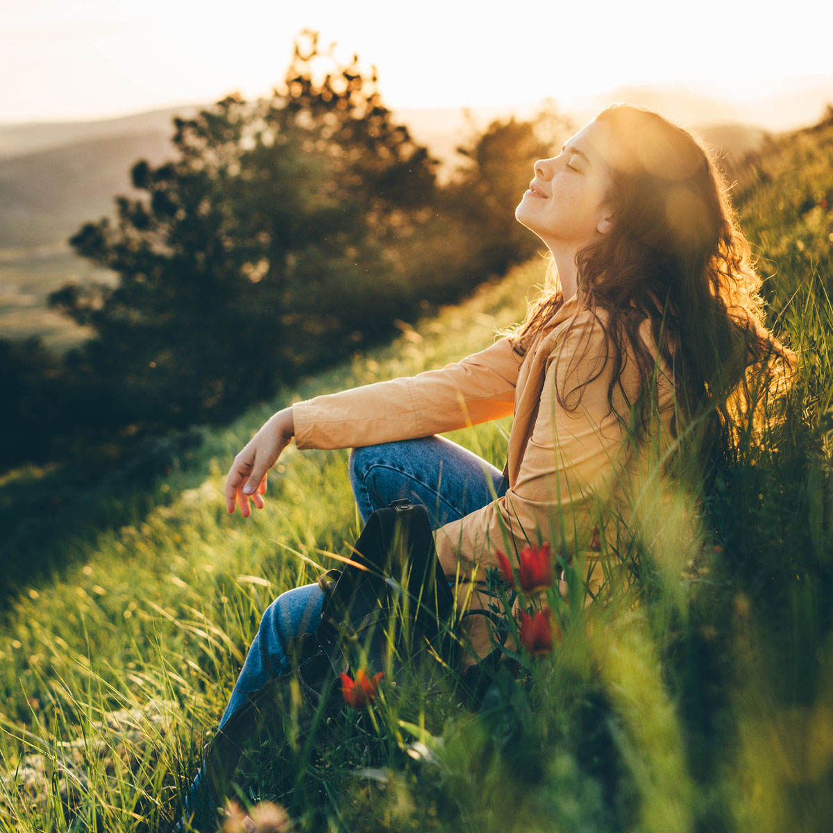 Erdling MSM Premium OptiMSM Kapseln_Frau auf Alm